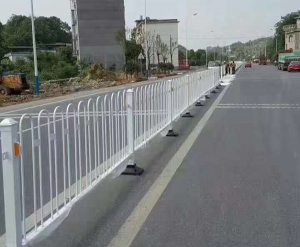 道路隔離護欄